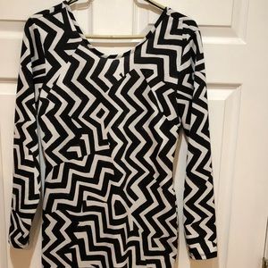 H&M Black/White Geometric Print Dress, M